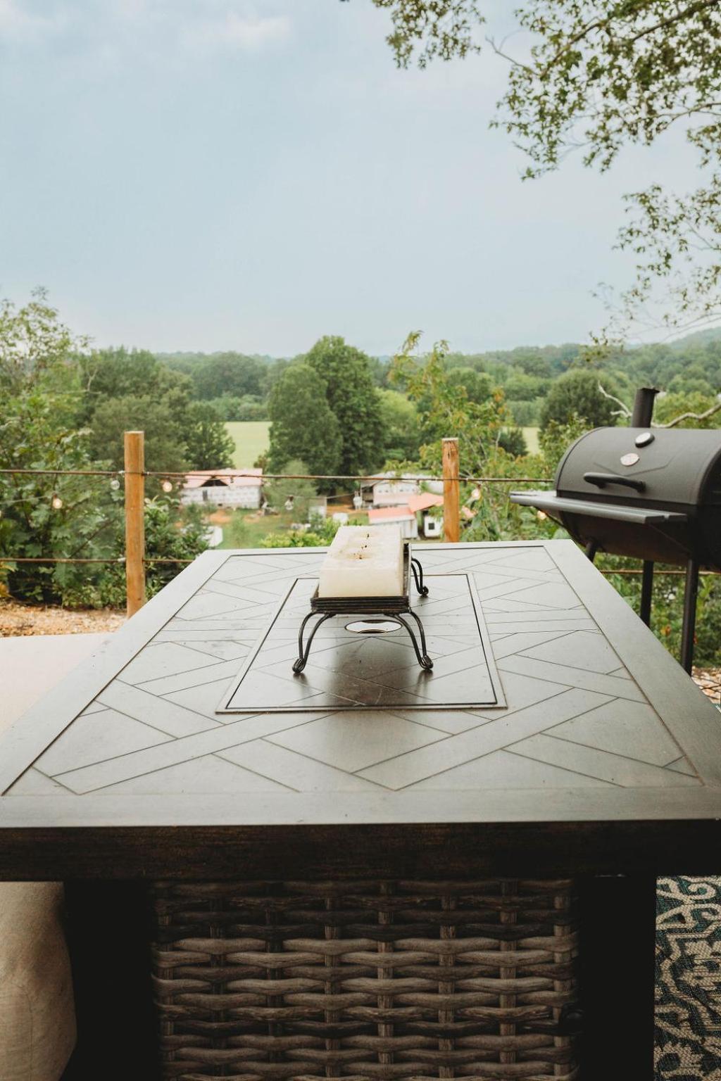 The Gemini-A Dreamy, Waterfront Tiny Cabin Rogersville エクステリア 写真